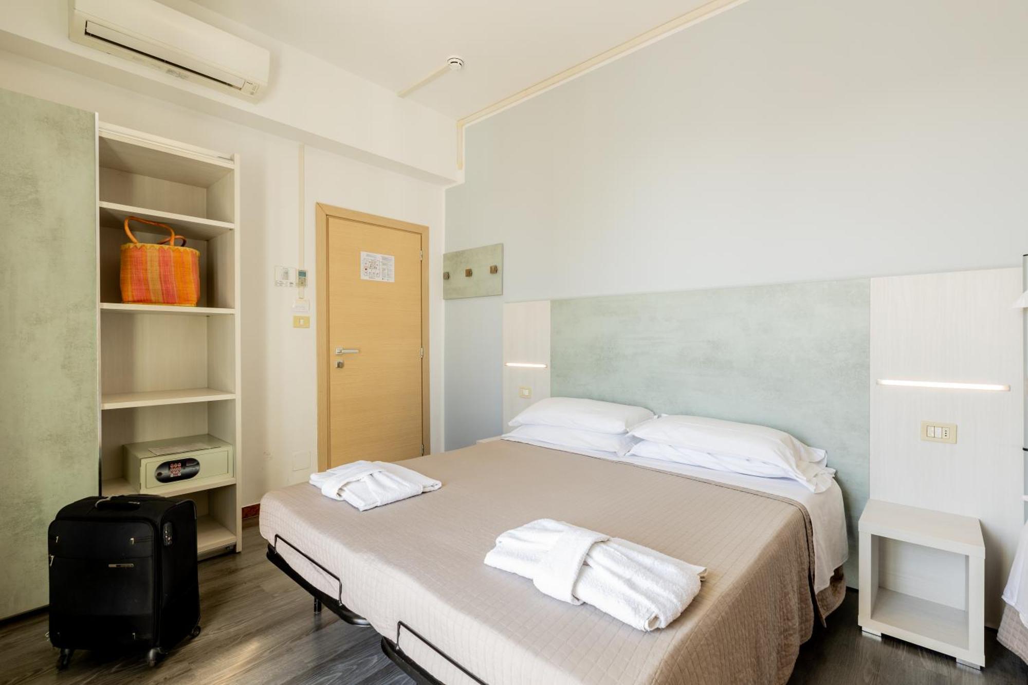 Hotel Kim Rimini Extérieur photo