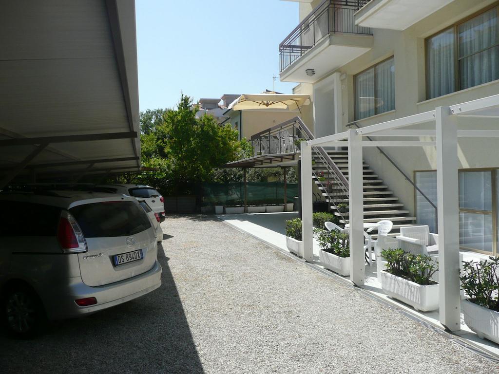 Hotel Kim Rimini Extérieur photo